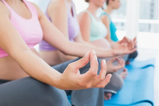 فواید ورزش یوگا در دوران بارداری